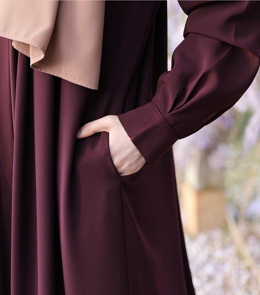 Buckle Abaya With Stoller